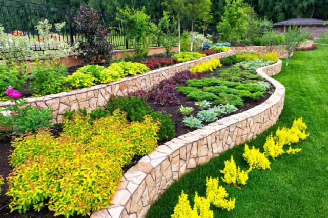 Retaining wall service